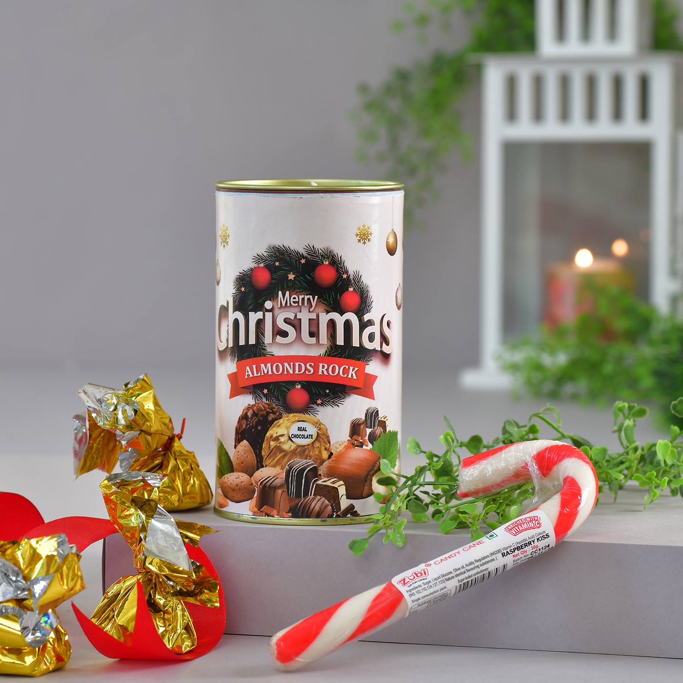 Santa's Sweet Treats & Festive Delights Gift Set