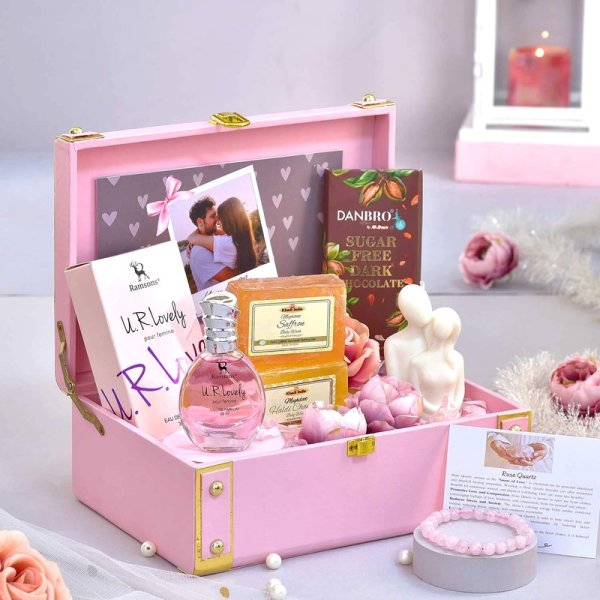 Personalized Luxury & Fragrant Moments Hamper"